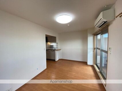 グロリアス[1LDK/41.79m2]のリビング・居間