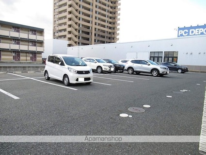 メゾンマスト盛南Ⅱ[2LDK/61.12m2]の駐車場