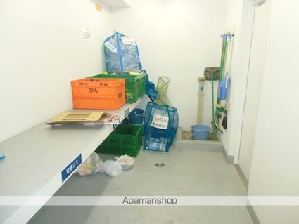 オリーブマンション荒川[1R/29.41m2]の共用部2