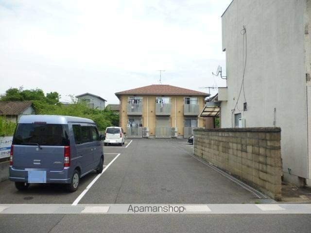 ドゥ・セナクール B棟の外観写真