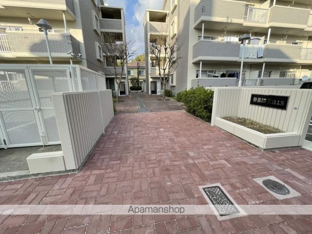 香里園ヒルズの玄関写真