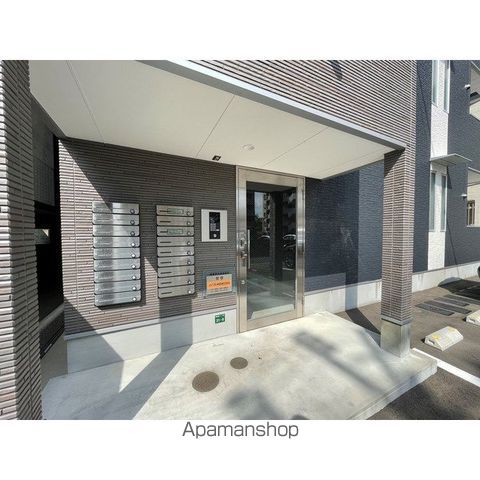 プレステージ箱崎の玄関写真