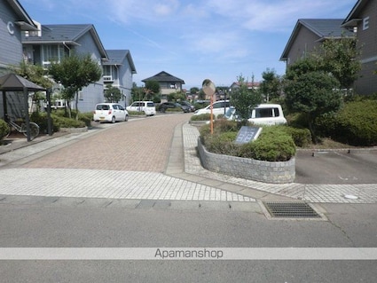 メンバーズタウン末広Ｃ棟[3DK/46m2]の駐車場2