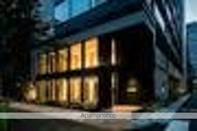 ベルファース八丁堀WESTの玄関写真