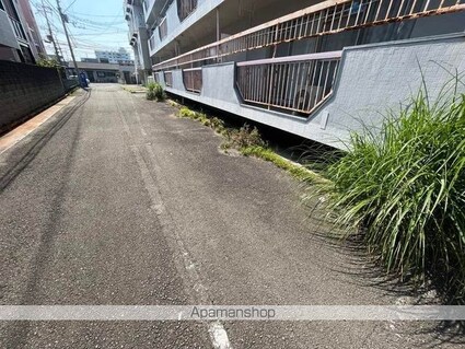 和歌山県和歌山市六十谷[2DK/42m2]の駐車場