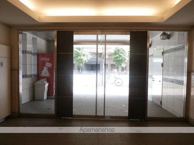 レグラス横浜ポートサイドの玄関写真