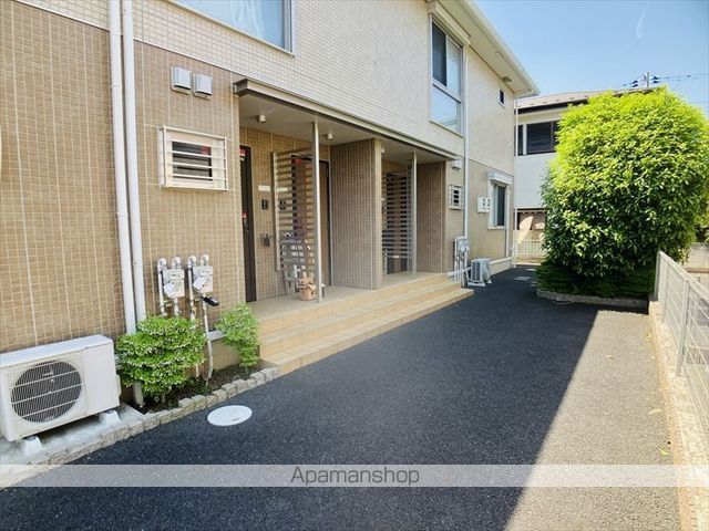 レジナ・KIの玄関写真