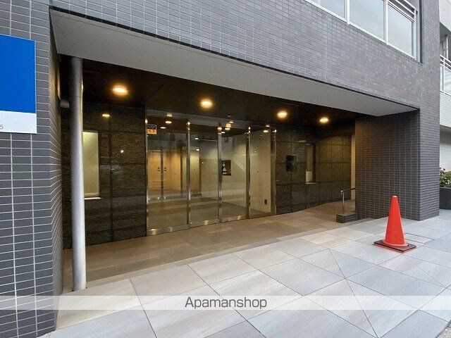 東京都新宿区荒木町[1K/23.69m2]のエントランス