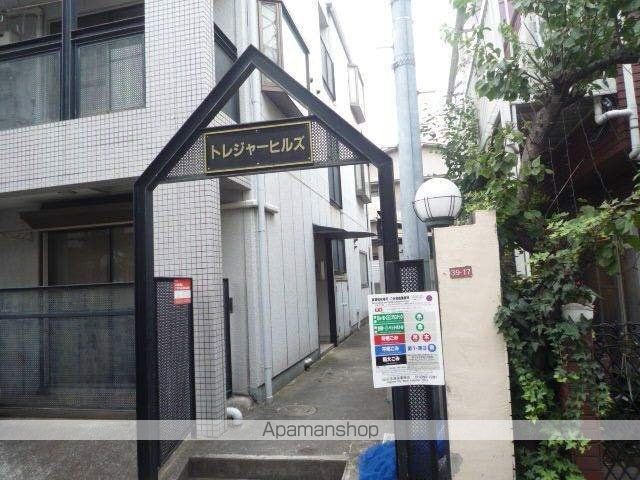 トレジャーヒルズの玄関写真