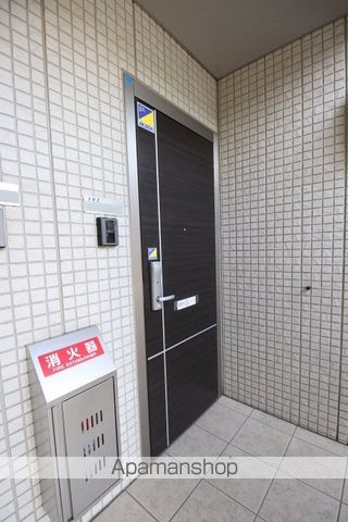 フェアプラッツ A棟の玄関写真