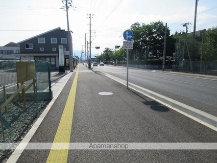 第３ミネルバビル[2LDK/63m2]の周辺8