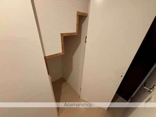 RIZ エクリュの内装写真