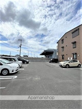 Ｄーｒｏｏｍ出島[1R/32.8m2]の駐車場