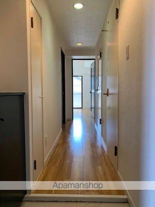 メゾン・ド・コンセール[3LDK/61.25m2]の玄関