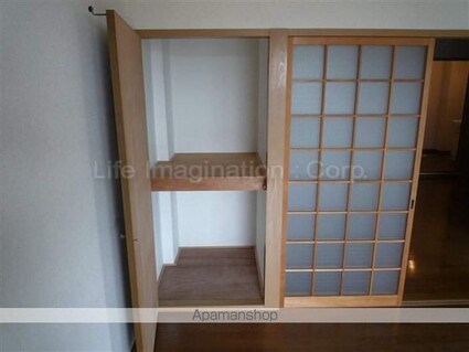 ホワイトレーク[2LDK/49.5m2]の収納