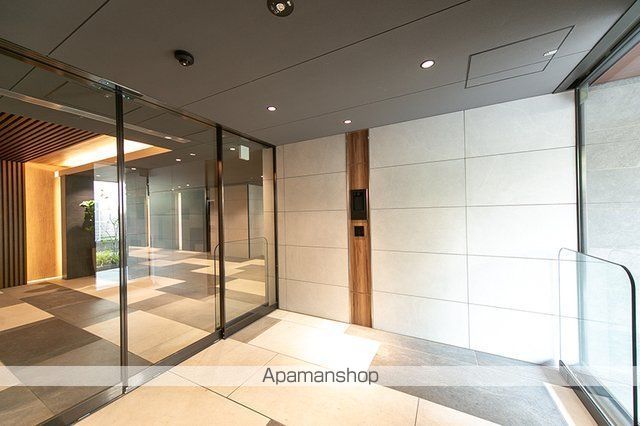 グランドゥールプレミアム代々木大山の玄関写真