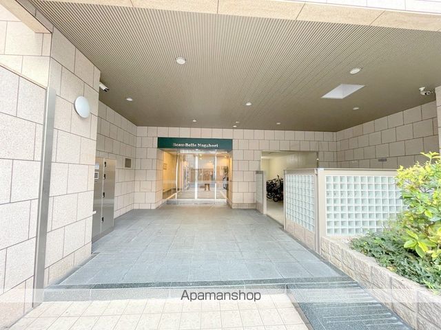 ボーべル長堀の玄関写真