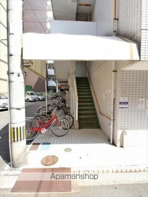 花繁ビル[1K/19.34m2]のエントランス