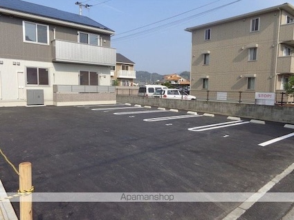 セジュール　モンレーヴ　Ａ棟[2LDK/59.9m2]の駐車場