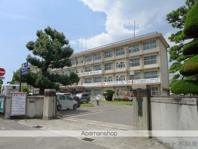 愛媛県松山市高砂町２丁目[1K/28.04m2]の周辺3