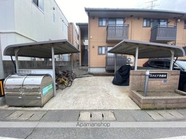 スクエア空港西の外観写真