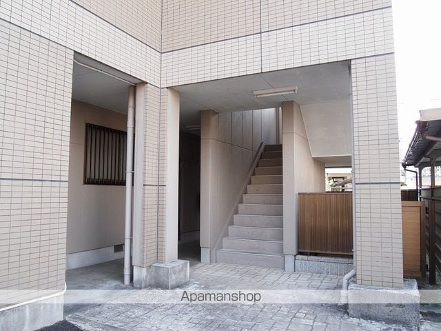 グランチェスタ43の玄関写真