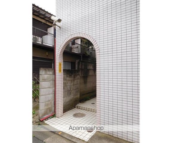 メゾンドロワールの玄関写真