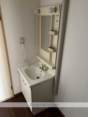 ロイヤルコーポ三笠の内装写真
