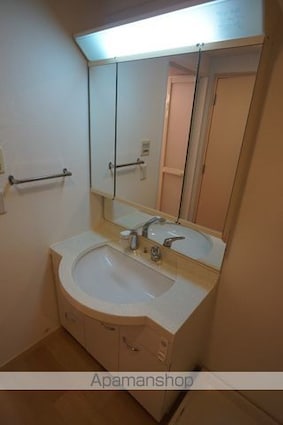 東京都新宿区河田町[1K/51.86m2]の洗面所