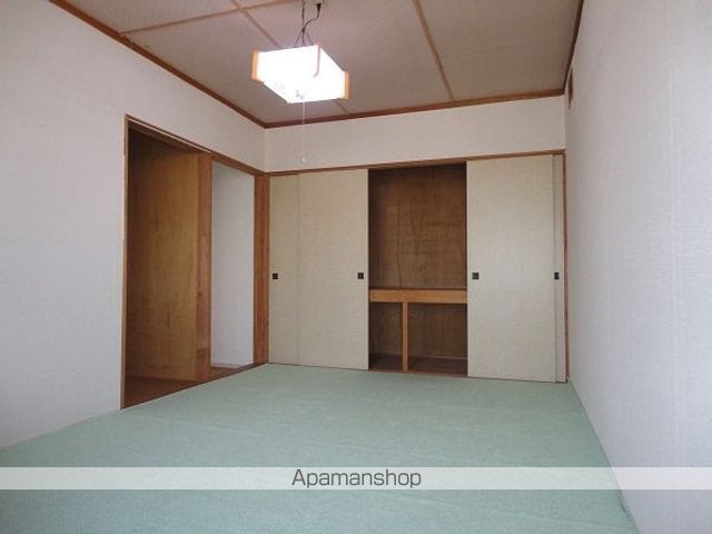 ＪＲ函館本線 滝川駅 バス乗車時間：20分 最寄りバス停で下車 徒歩3分 2階建 築63年の内装写真