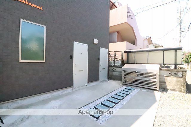 73NAKAGAMIの玄関写真