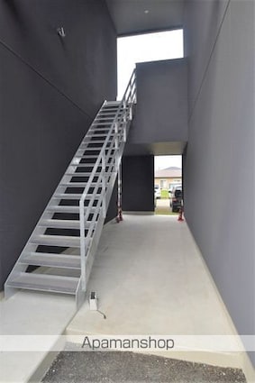 ドミール八代Ⅱ[1K/26.08m2]のエントランス2