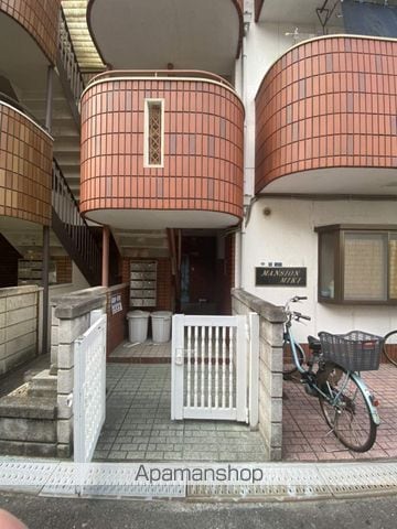 マンションMIKIの玄関写真