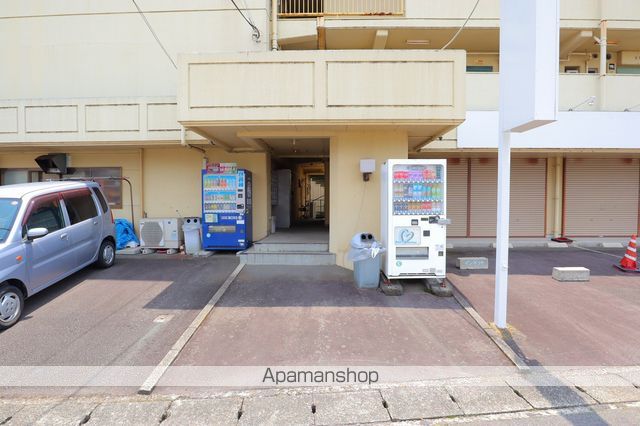 第二辻ビルの玄関写真