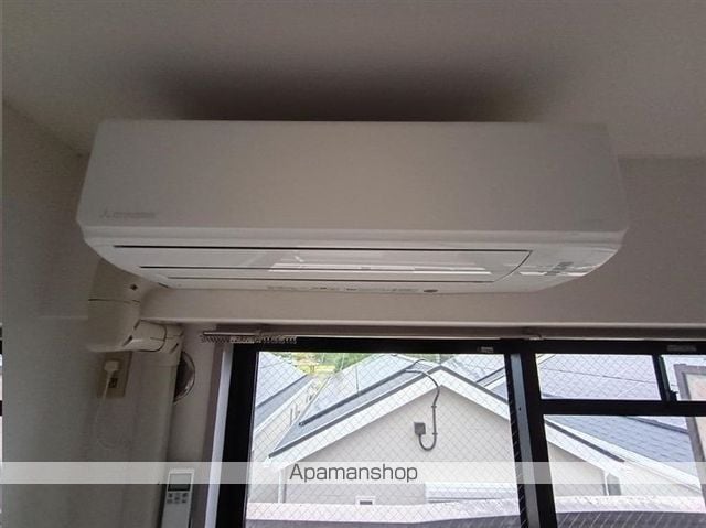 ロイヤルヒルズ鶴巻の内装写真