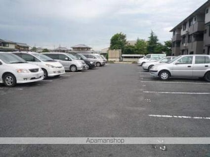 滋賀県守山市播磨田町[2LDK/56m2]の駐車場