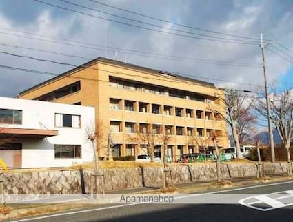 アパートメントくり[3LDK/65.57m2]の周辺3