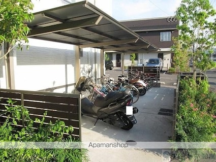 アルフラット椿　Ｂ棟[2LDK/66.32m2]のエントランス2