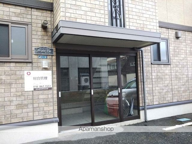 アービル千秋の玄関写真