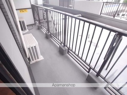 ニューリバーコート[3LDK/61.48m2]のバルコニー