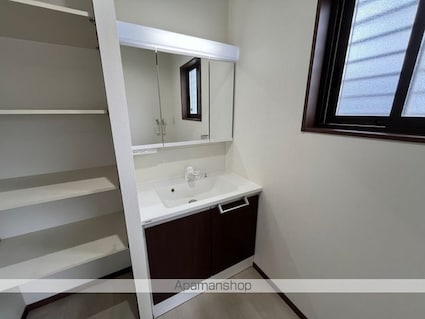 祇園町貸家[3LDK/77.58m2]の洗面所