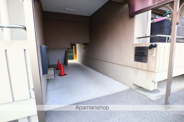 ラヴィエール笠松の玄関写真
