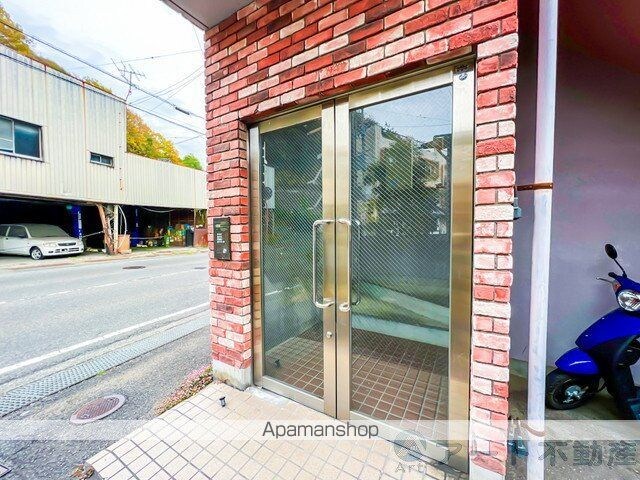 エトワール石手[1R/31.5m2]のエントランス2