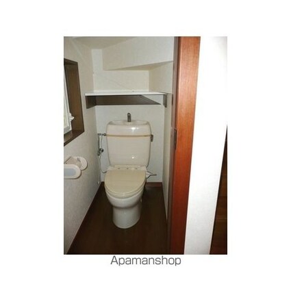 三軒茶屋２丁目戸建[3LDK/72.18m2]のトイレ