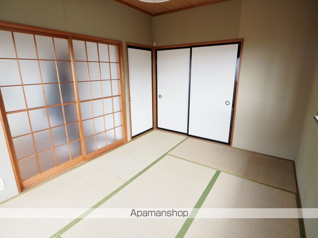 ヒルズ高塚の内装写真