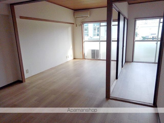 メゾン西中屋の内装写真