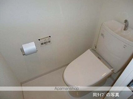 コンフォリア日本橋人形町[1SLDK/54.89m2]のトイレ