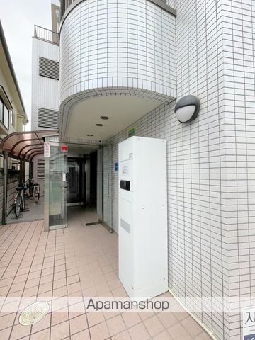 フォーレスト中百舌鳥の玄関写真