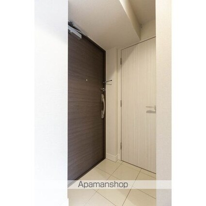 エムレジデンス中野坂上[1DK/25.62m2]の玄関