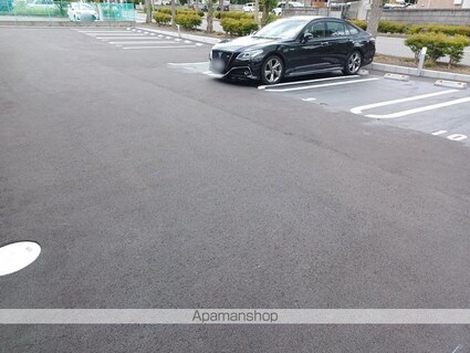 サンソレイユ[1LDK/30.73m2]の駐車場